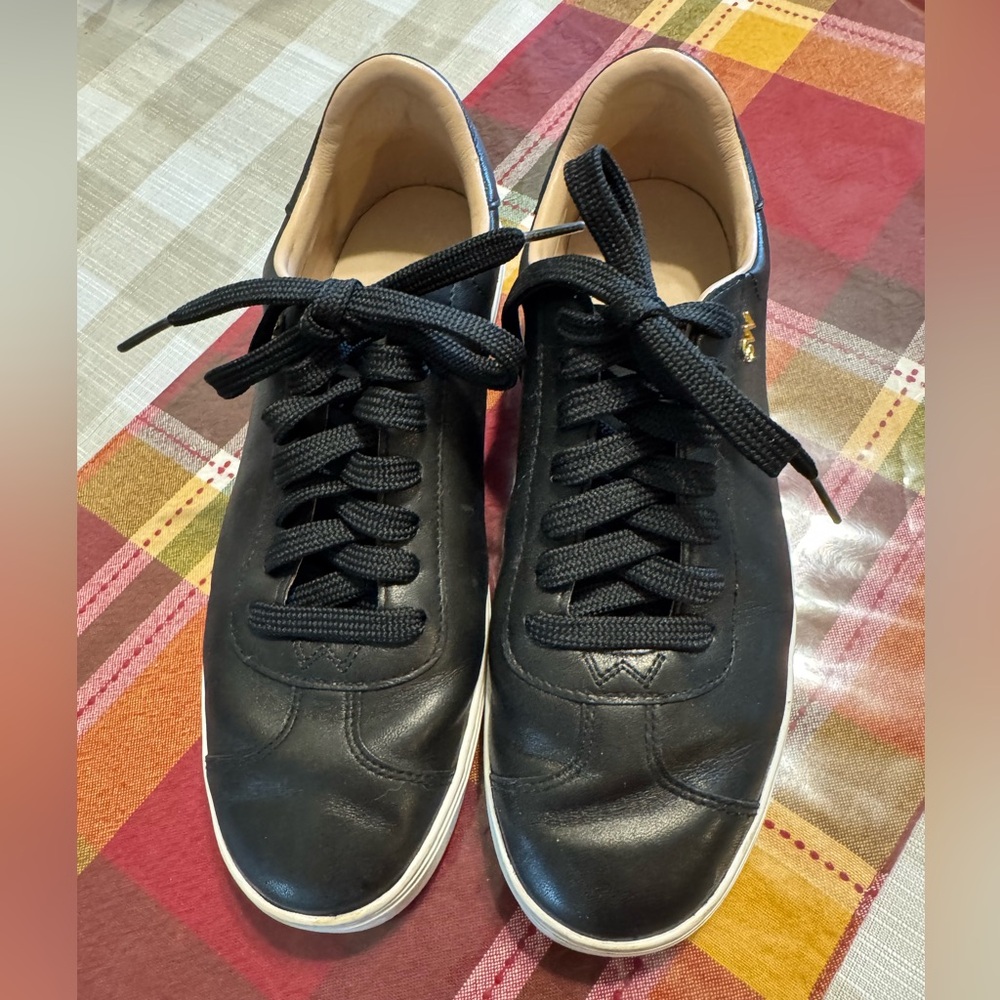 Stuart Weitzman Christysilmen Black Leather Sneaker
